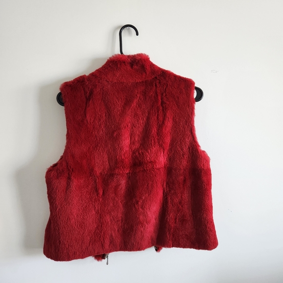 Bisou Bisou Authentic Red Spanish Rabbit Fur Vest - Picture 2 of 11